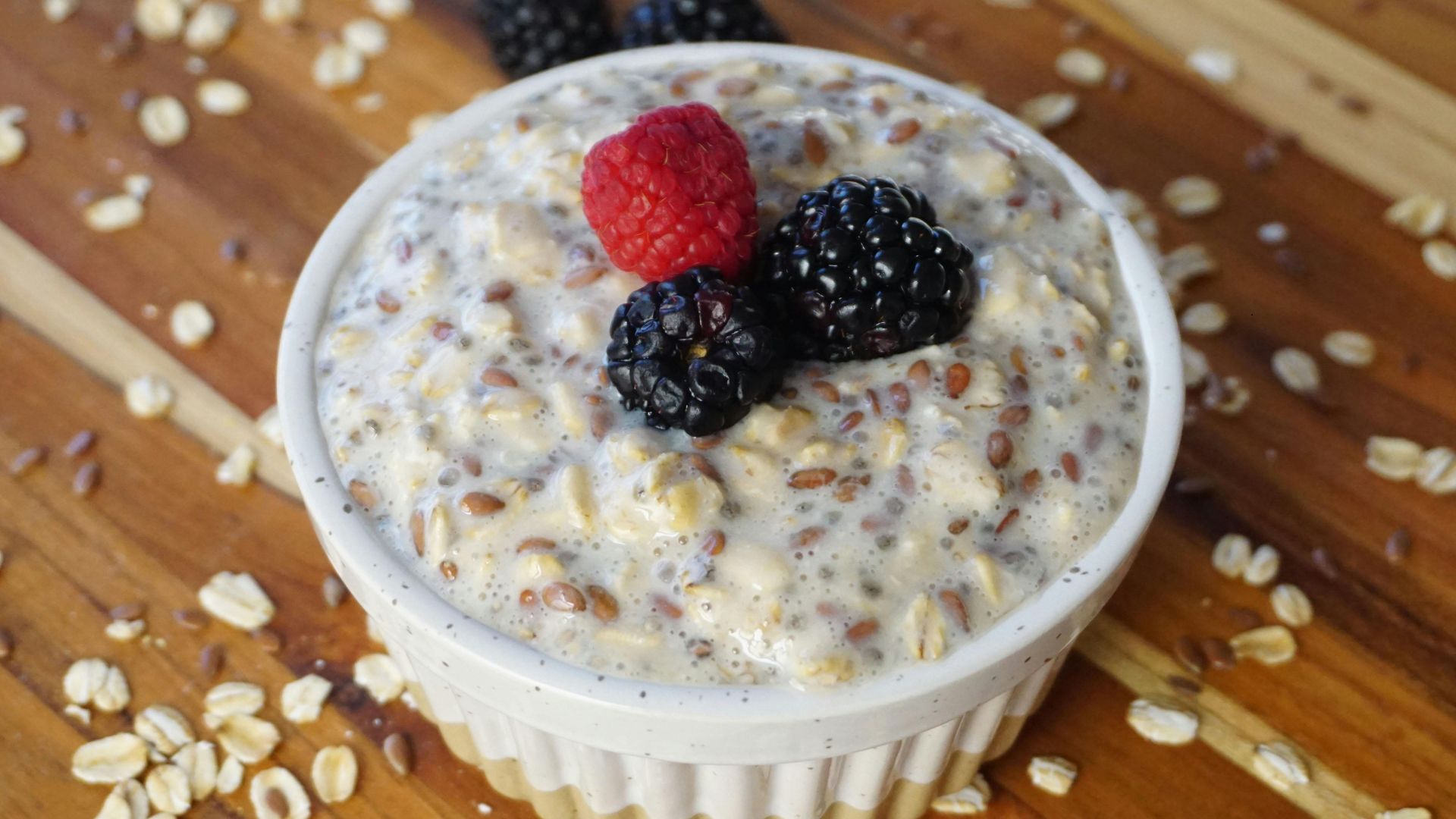 adding flaxseeds to breakfast